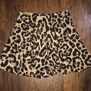Size Medium Leopard paperbag shorts-New